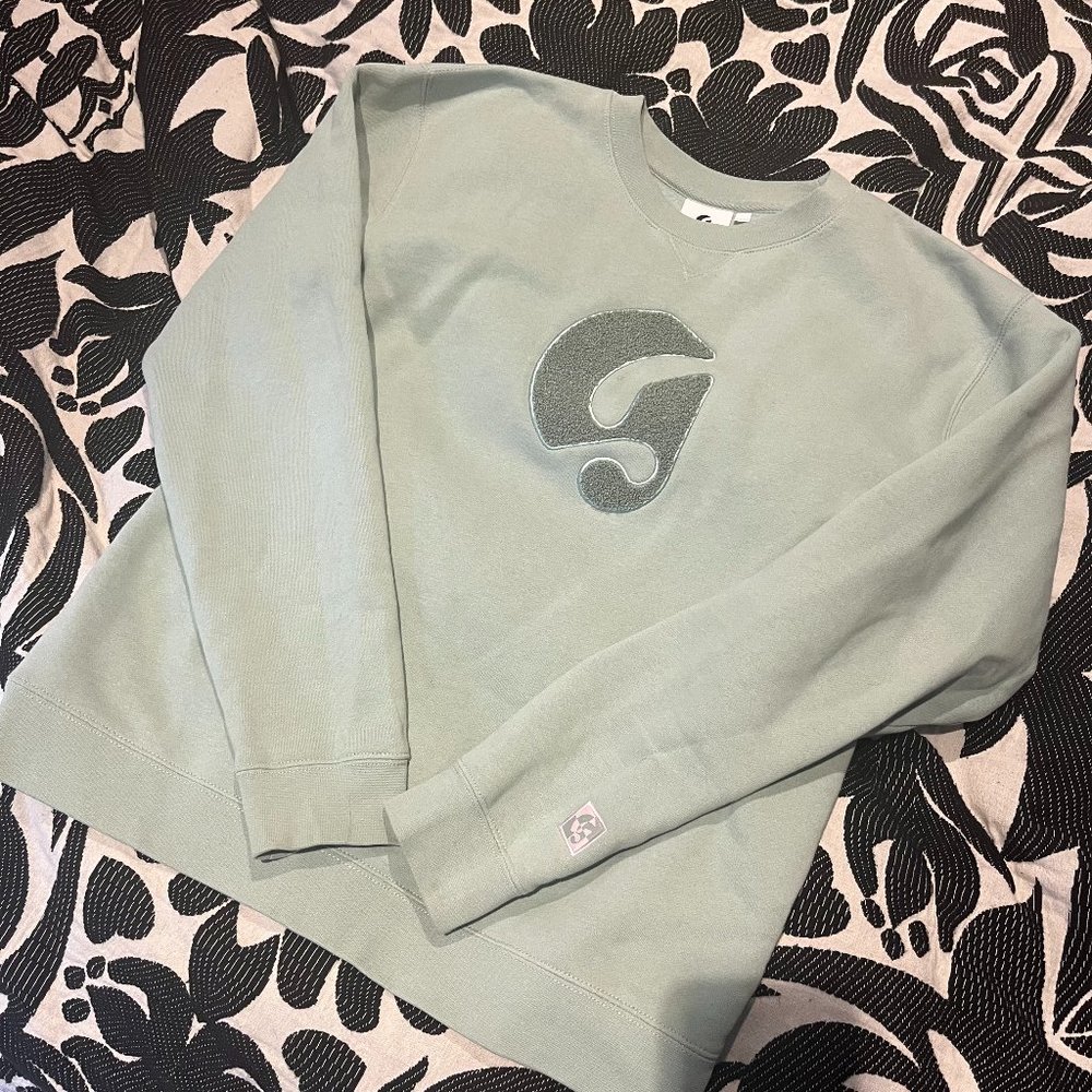 New Glossier Boston Crewneck Sweatshirt Exclusive Merch - size M